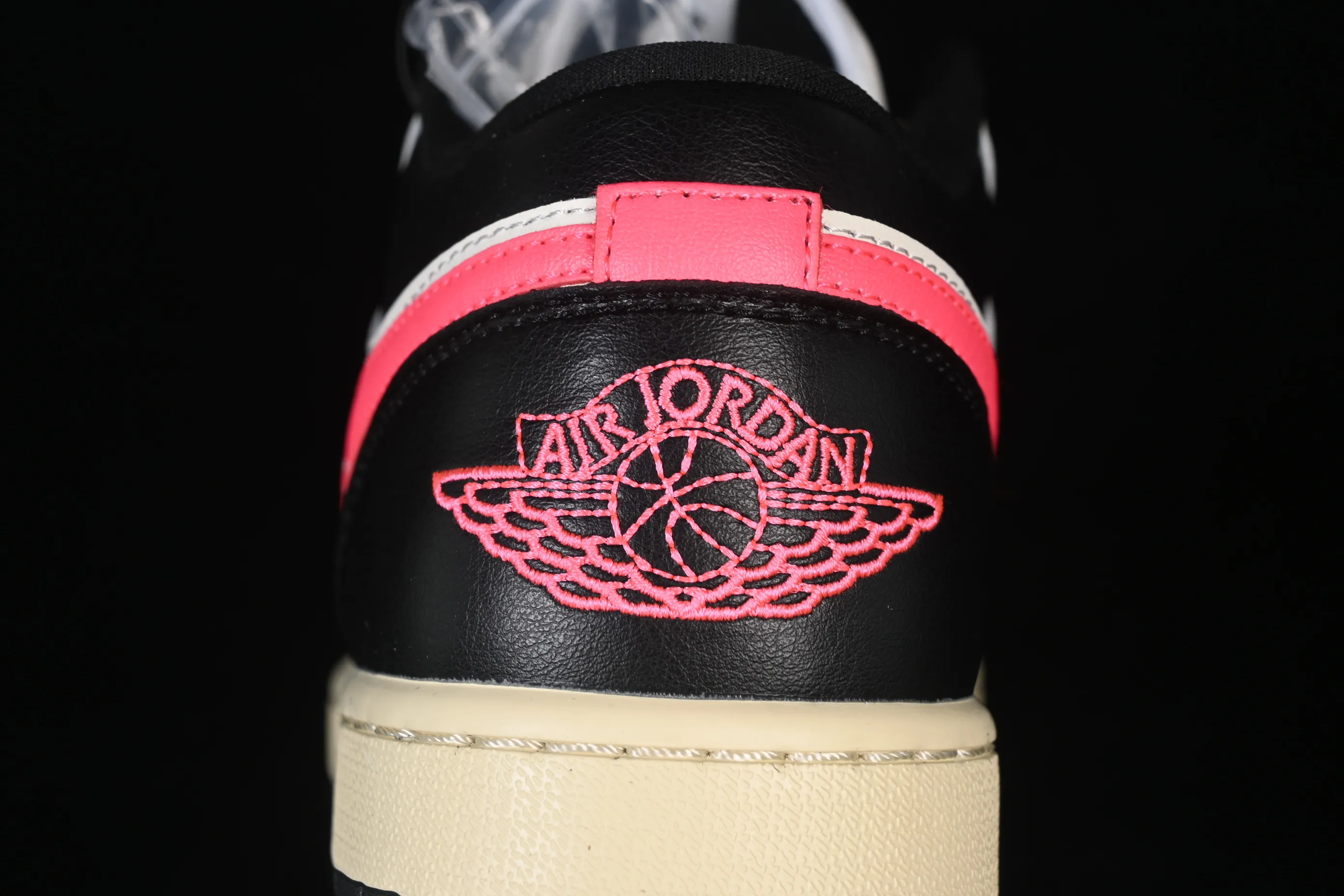 All categories Air Jordan Jordan series basketball shoes Air Jordan 1 Low Air Jordan 1 Low AJ1 Joe 1 meter white black red low-top cultural casual sneakers DC0774-107